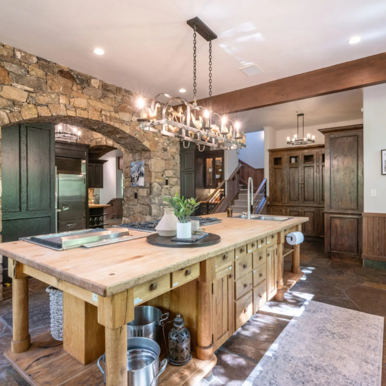 Découvrez le Joyau de l'Utah : Domaine Luxueux de Montagne, États-Unis