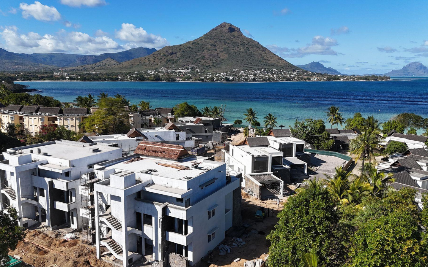 A vendre - Penthouse Pieds dans l'eau face au Morne, île Maurice