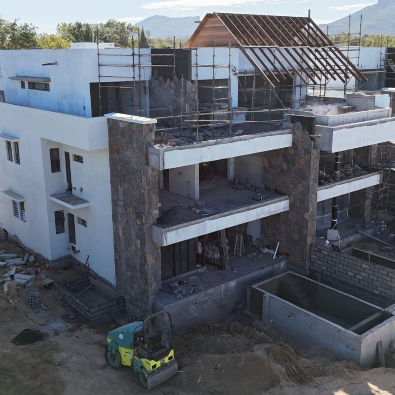 A vendre - Penthouse Pieds dans l'eau face au Morne, île Maurice