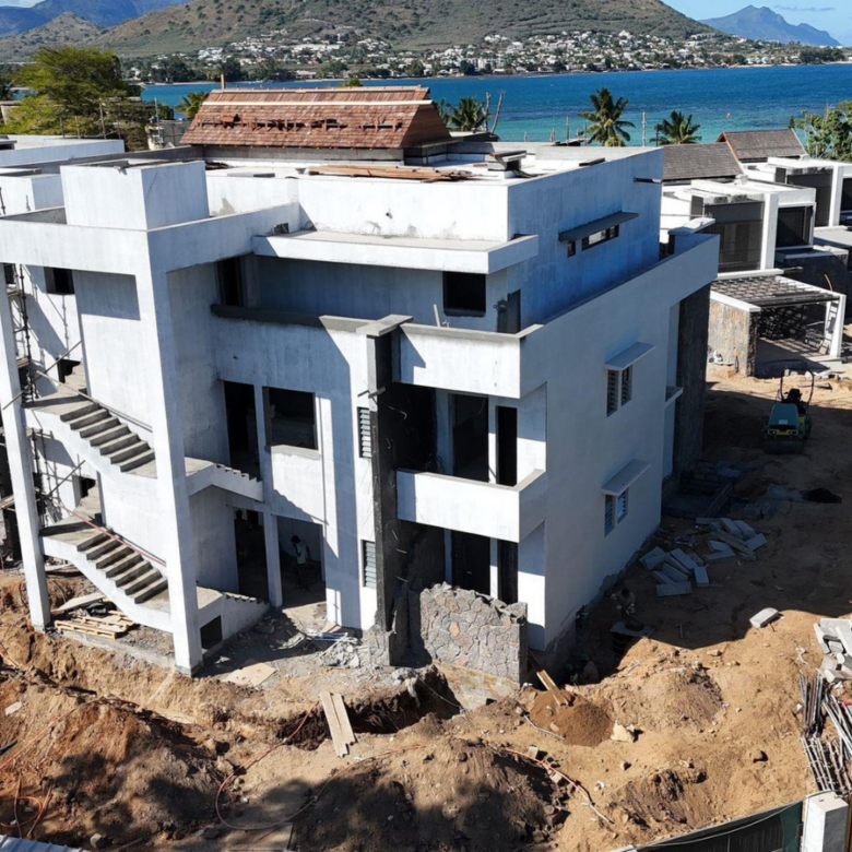 A vendre - Penthouse Pieds dans l'eau face au Morne, île Maurice