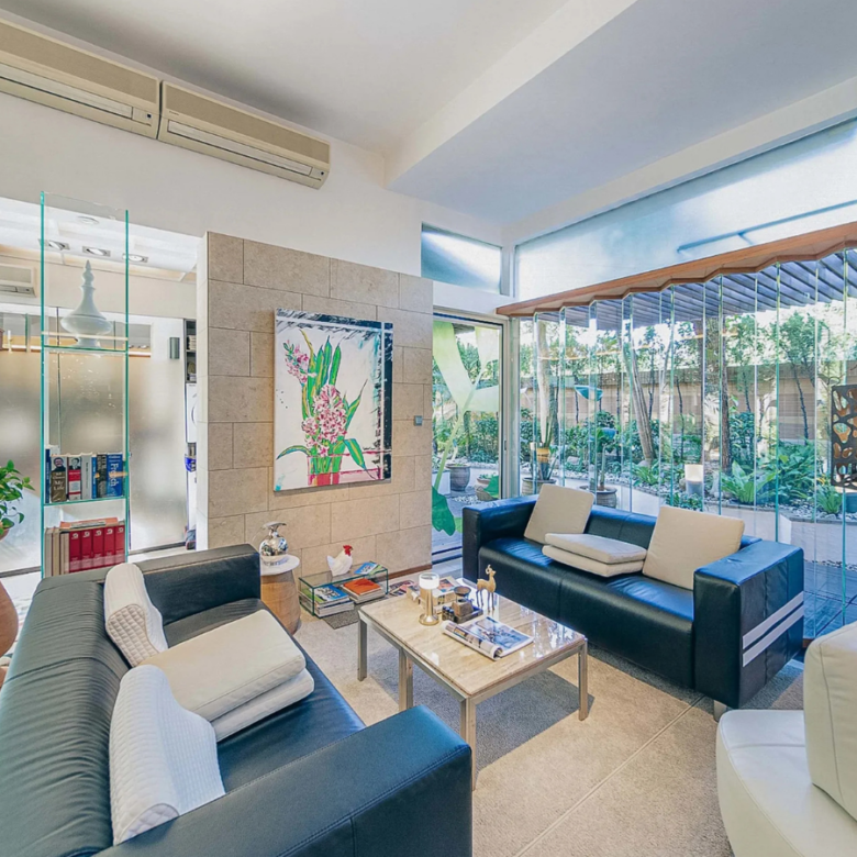 Maison, Miami Crescent, Fanling, Hong Kong