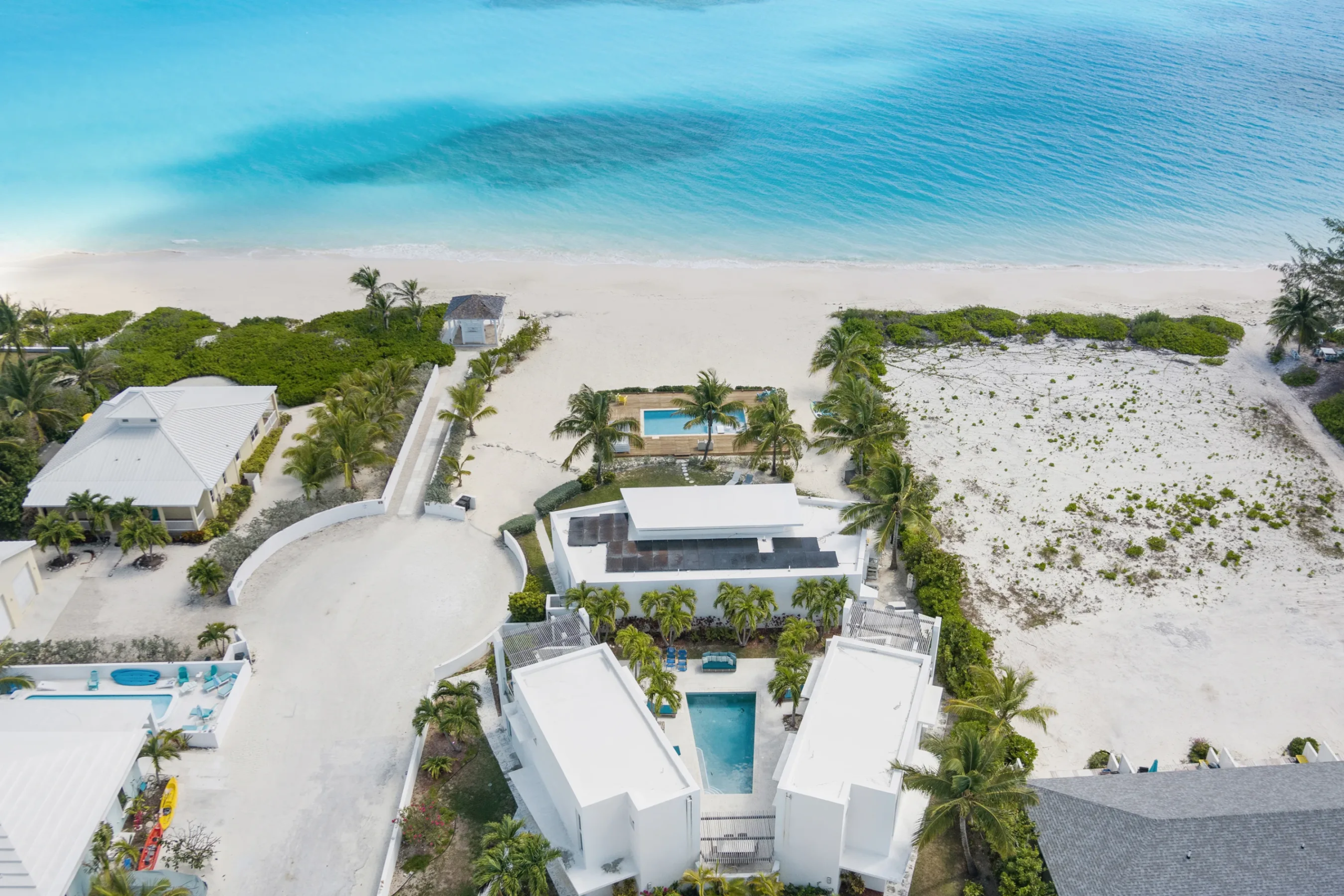 VILLA DE LUXE FACE À L’OCÉAN - VENTE AUX ENCHÈRES ! UNE RÉSIDENCE D’EXCEPTION AU CŒUR DES BAHAMAS ! Prix affiché : 2,5 M$