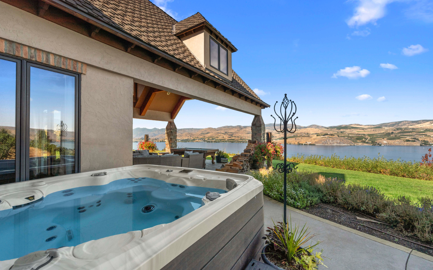 Karma Vineyards Estate Domaine Viticole Lake Chelan