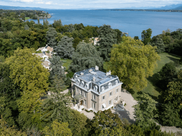 Villa Fleur d’Eau Joyau patrimonial au bord du Léman Versoix Genève Suisse