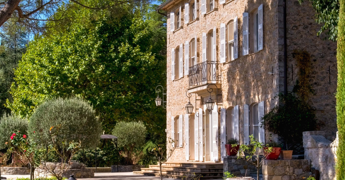 Château Historique du XVIe Siècle Côte d'Azur