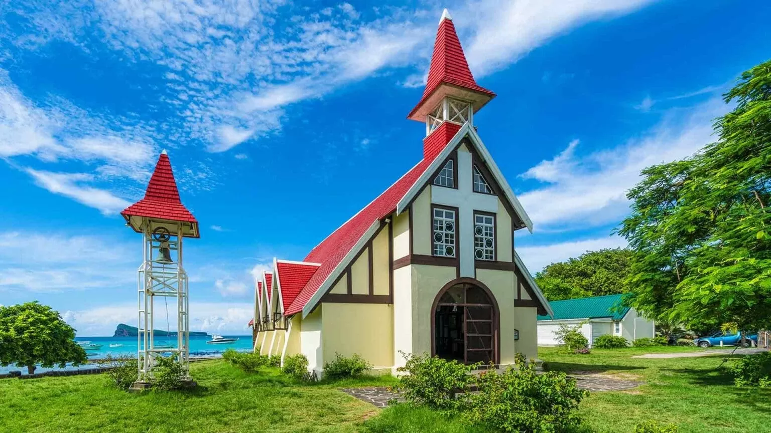 Chapelle Notre-Dame Auxiliatrice située à Cap Malheureux Chapelle Notre-Dame Auxiliatrice située à Cap Malheureux