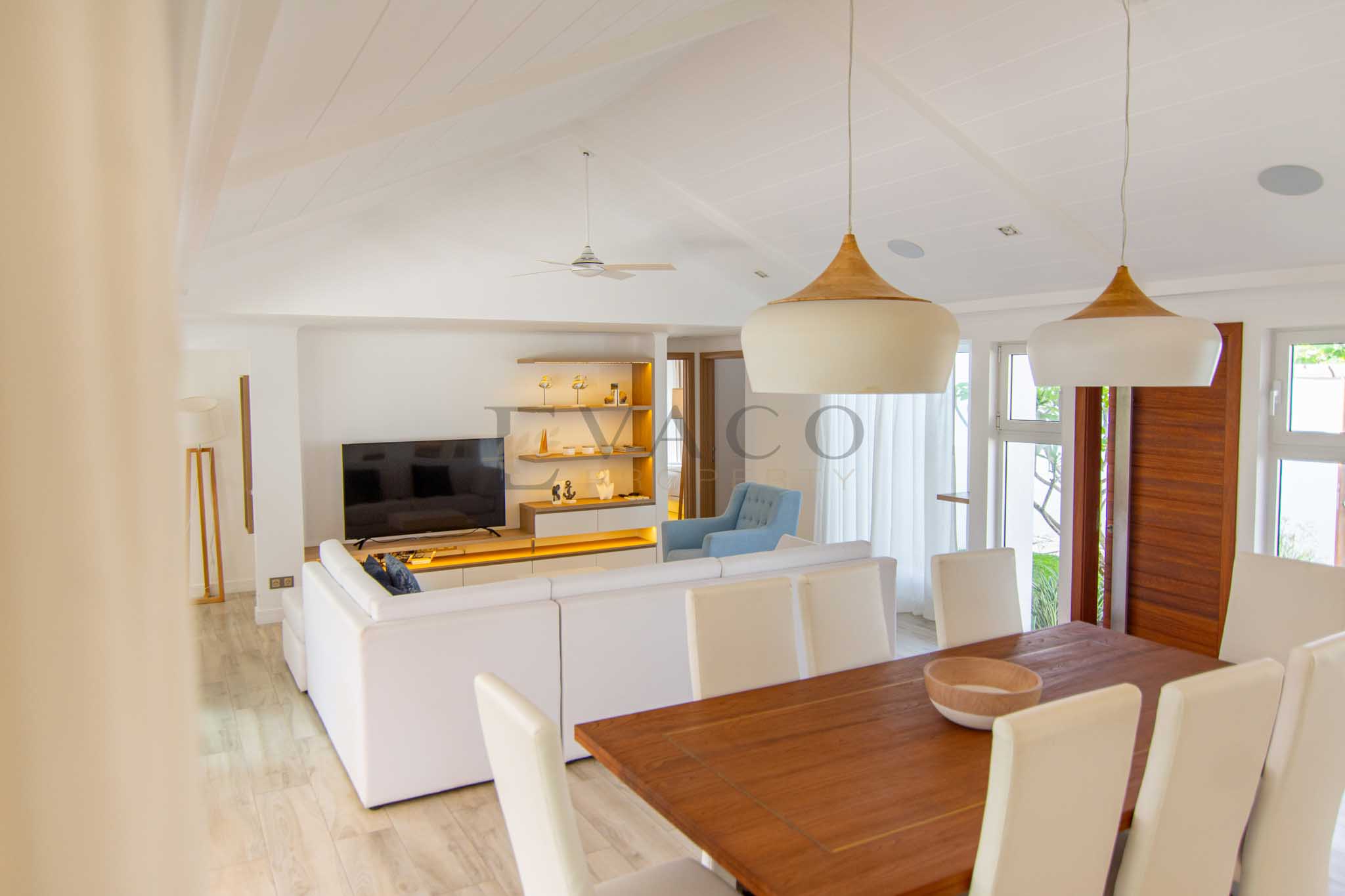 CDL II J22 dining back