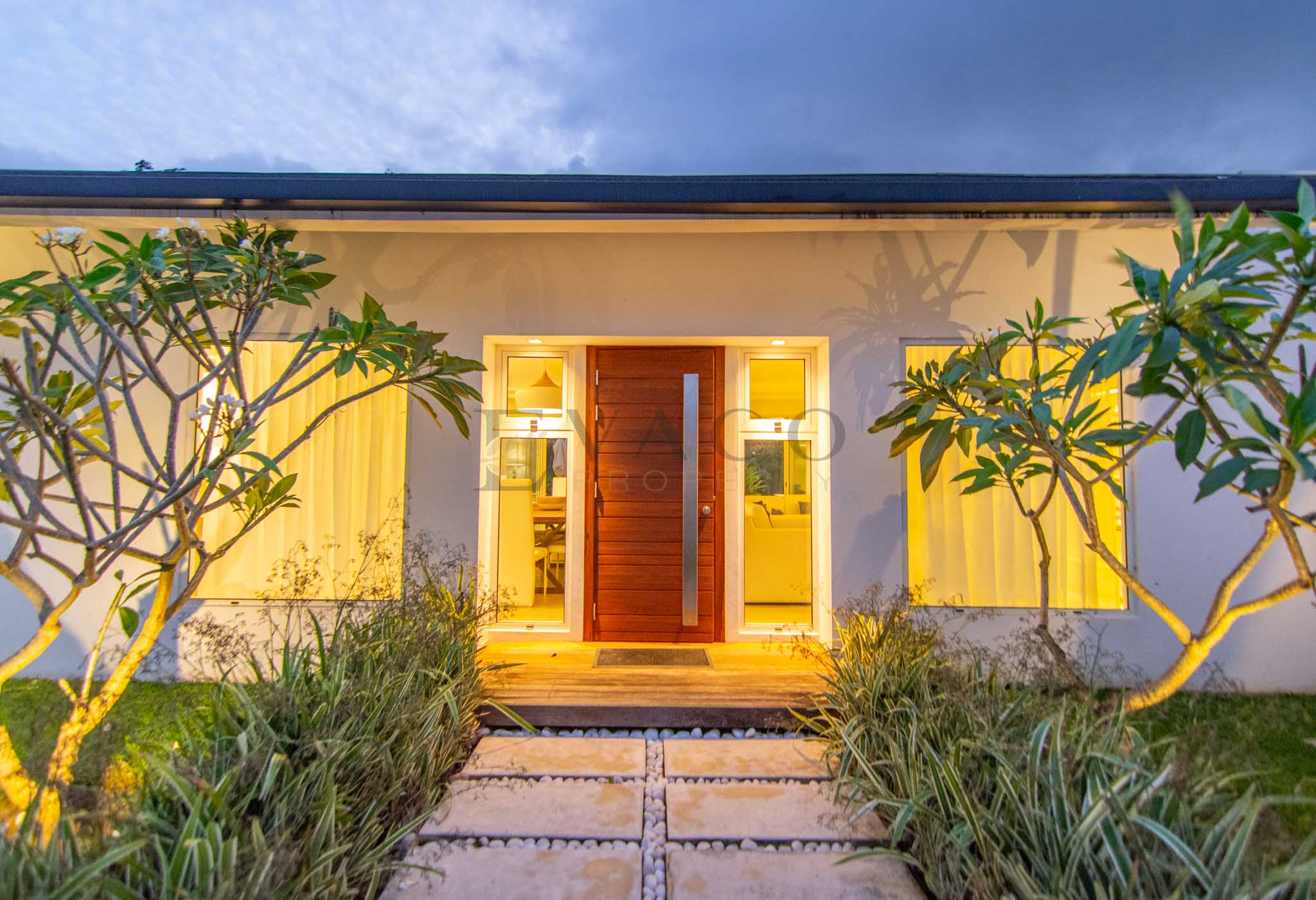 CDL II J22 front night