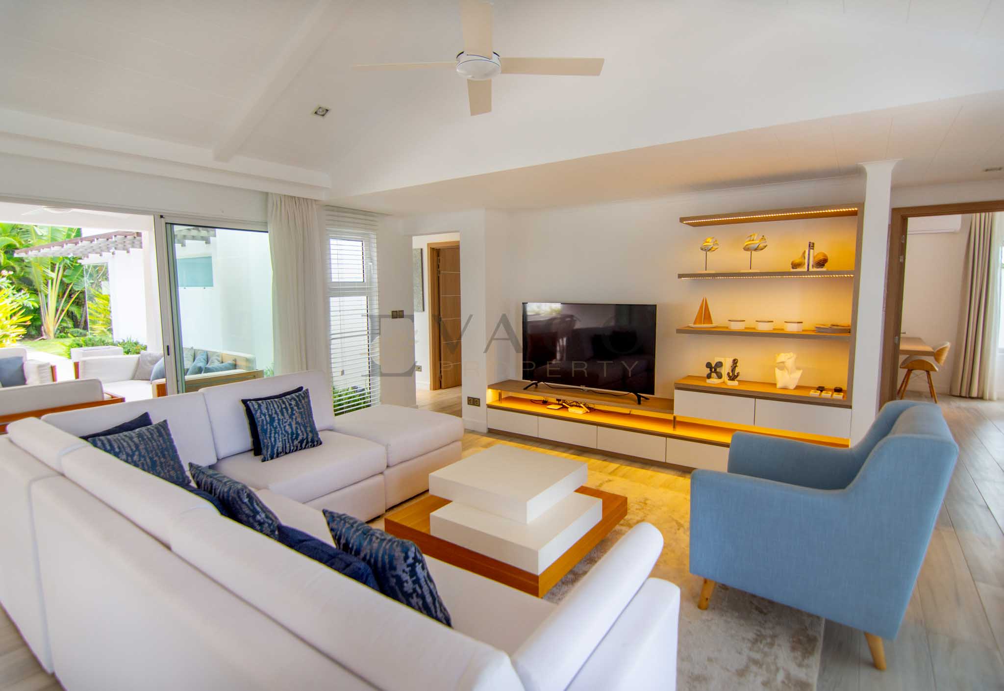 CDL II J22 living room back