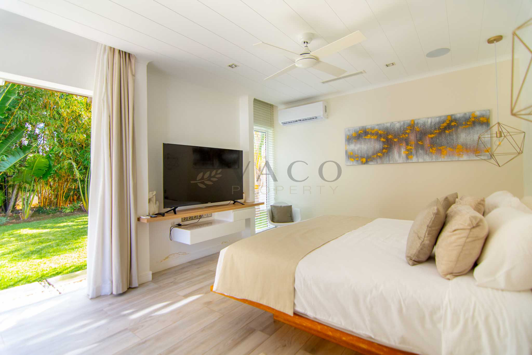 CDL II J22 master bedroom back