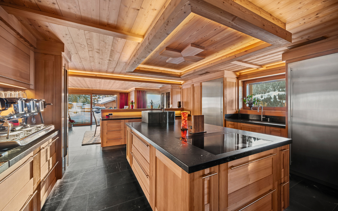 Oeschseite à Zweisimmen Switzerland 2 chalets de prestige à Zweisimmen, Oeschseite Valais bernois · Suisse