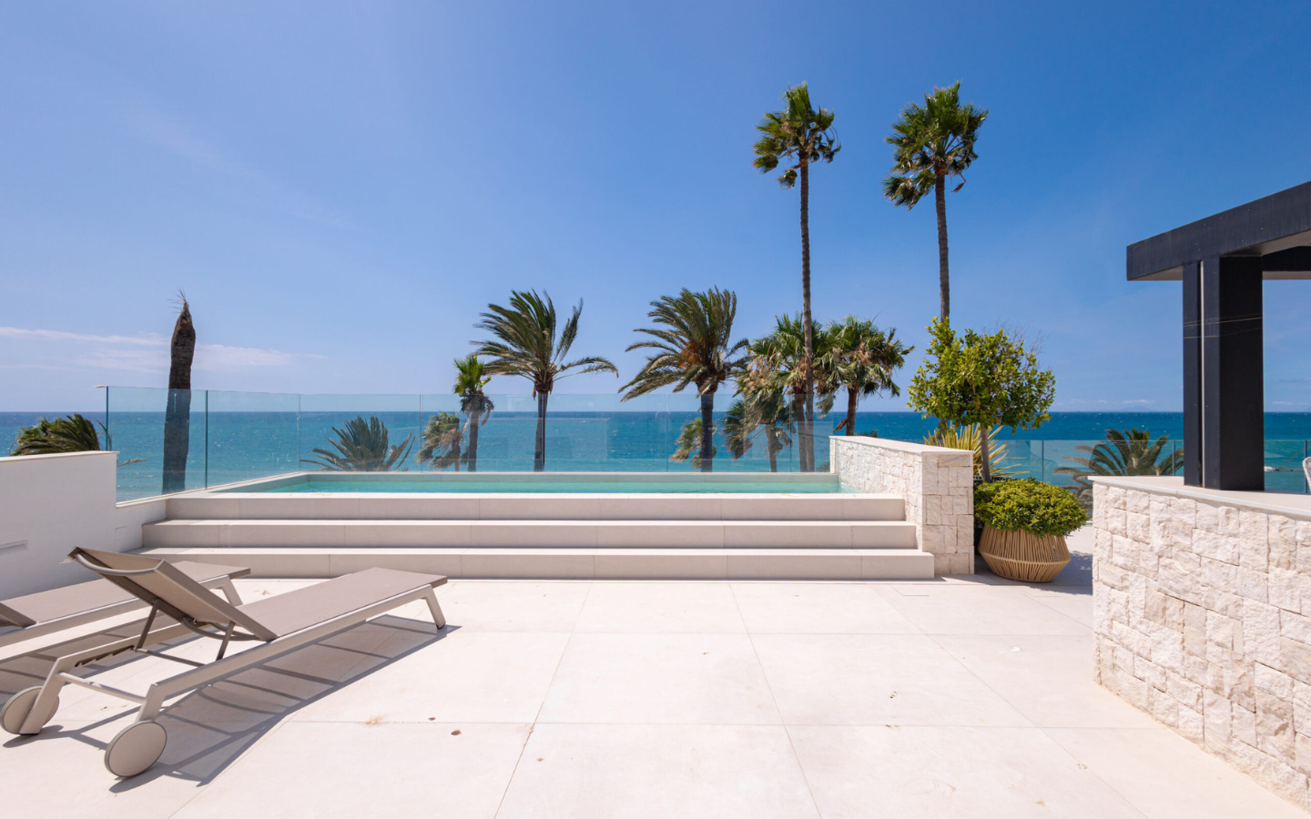 Villa Front de Mer Marbella Costa del Sol (12) Villa Front de Mer Marbella Costa del Sol