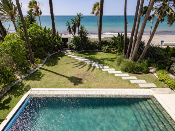 Villa Front de Mer Marbella Costa del Sol