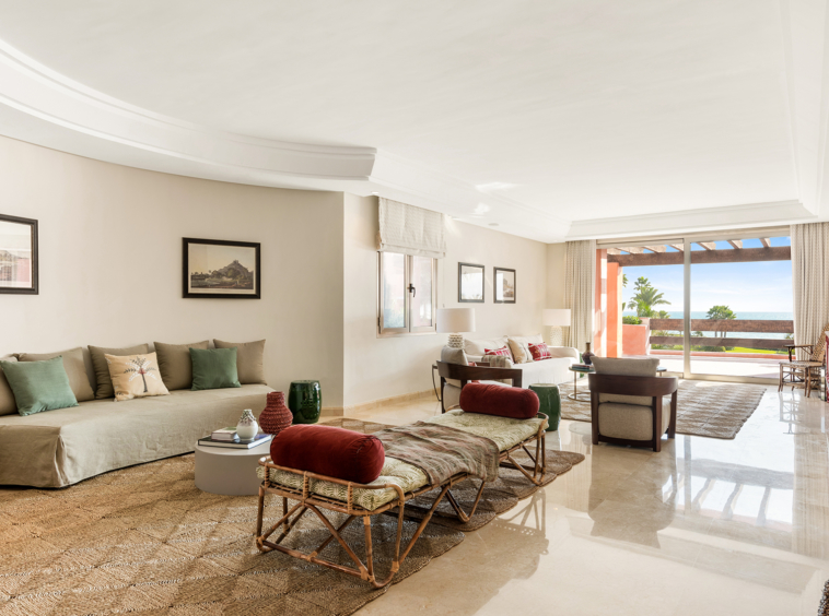 UN SPECTACULAIRE PENTHOUSE EN BORD DE MER - MARBELLA