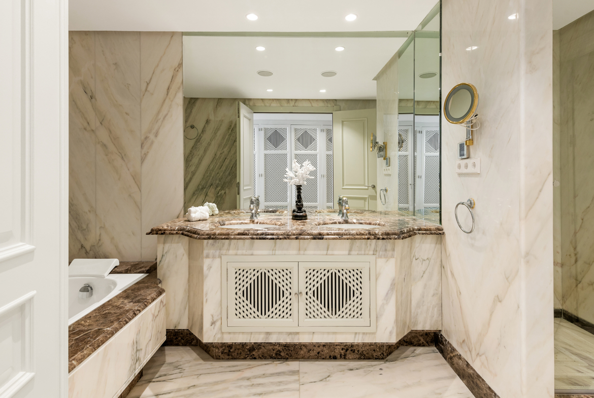Duplex modernes emplacement privilégié en bord de mer à Marbella