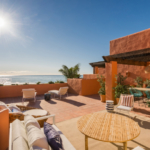UN SPECTACULAIRE PENTHOUSE EN BORD DE MER - MARBELLA