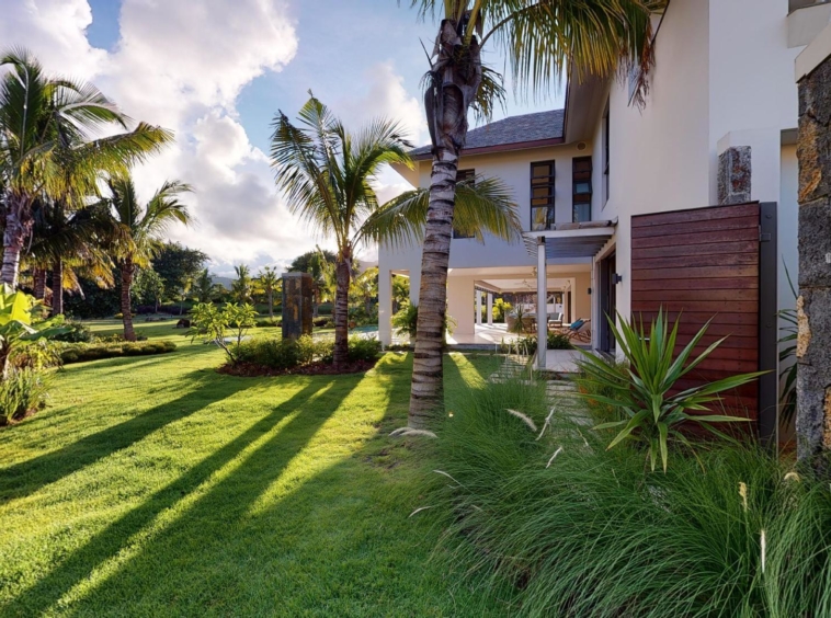 Villa moderne 5 chambres, piscine toit-terrasse, jardin tropical, Golf île Maurice