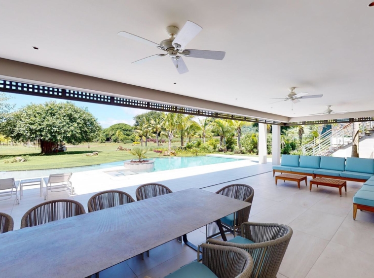 Villa moderne 5 chambres, piscine toit-terrasse, jardin tropical, Golf île Maurice