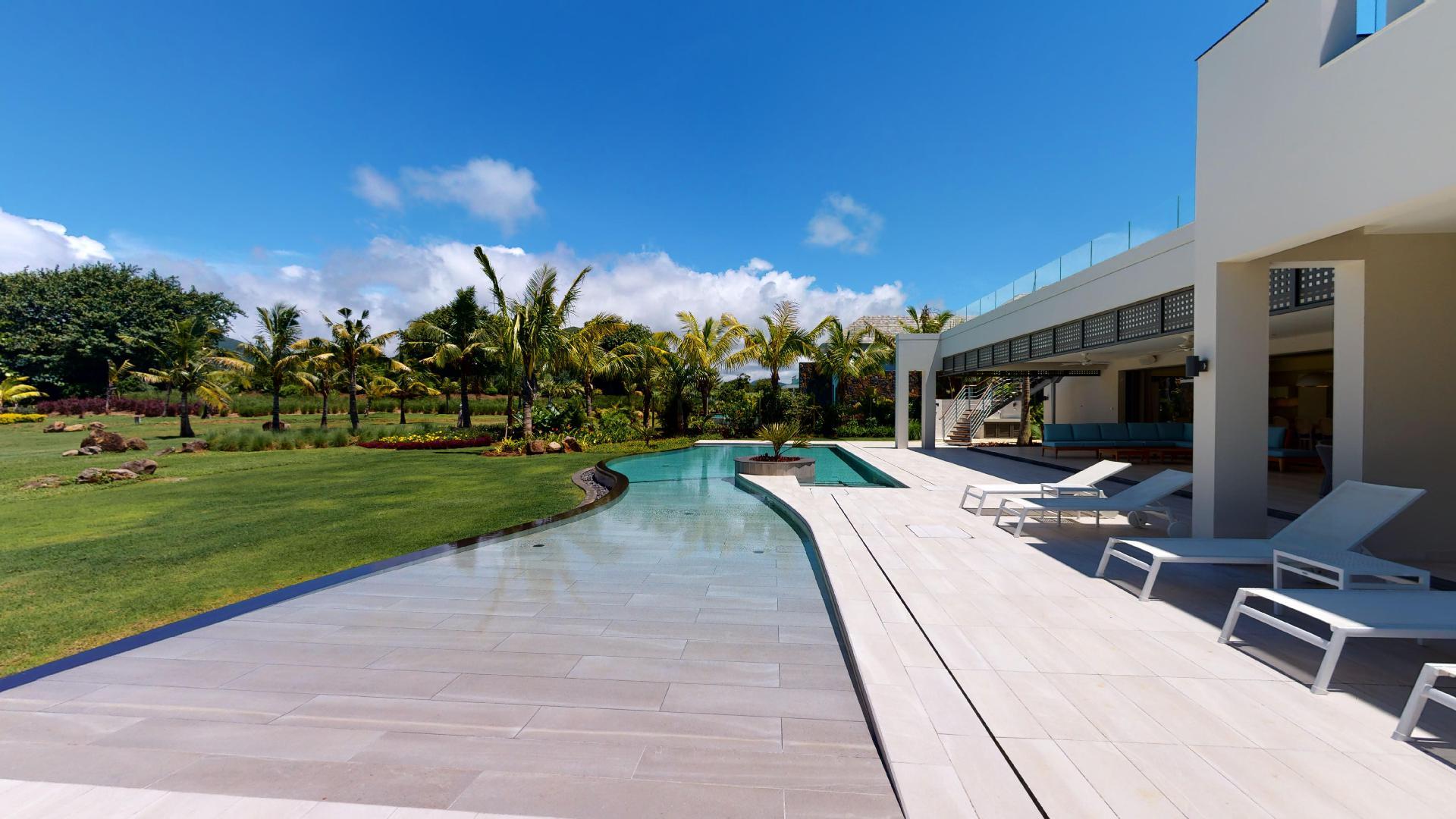 Villa moderne 5 chambres, piscine toit-terrasse, jardin tropical, Golf île Maurice