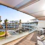 PENTHOUSE AVEC PISCINE PRIVÉE VUE MÉDITERRANÉE À VENDRE