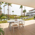 PRÊT À DÉMÉNAGER ! – Entièrement meublé, habitez AU BORD de la mer -Estepona Malaga Espagne