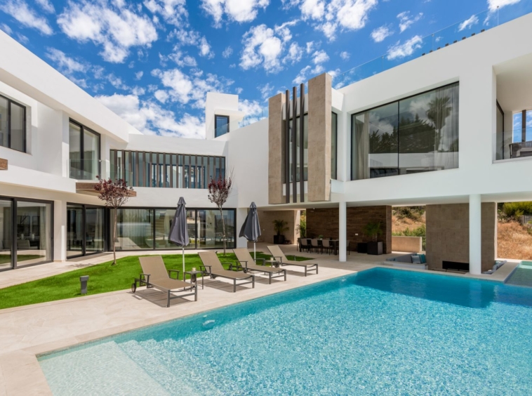 Une villa contemporaine ultra moderne récemment achevée - Benahavis - Malaga - Espagne