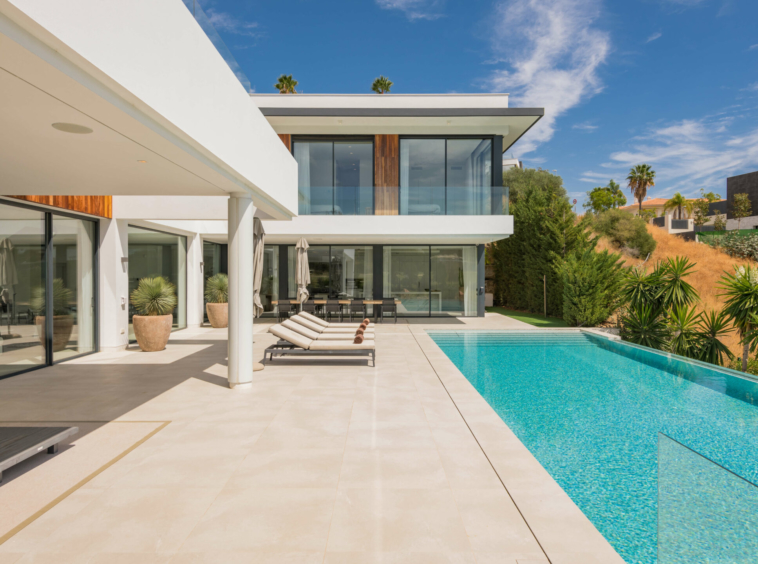 Villa contemporaine moderne à vendre à Marbella Espagne