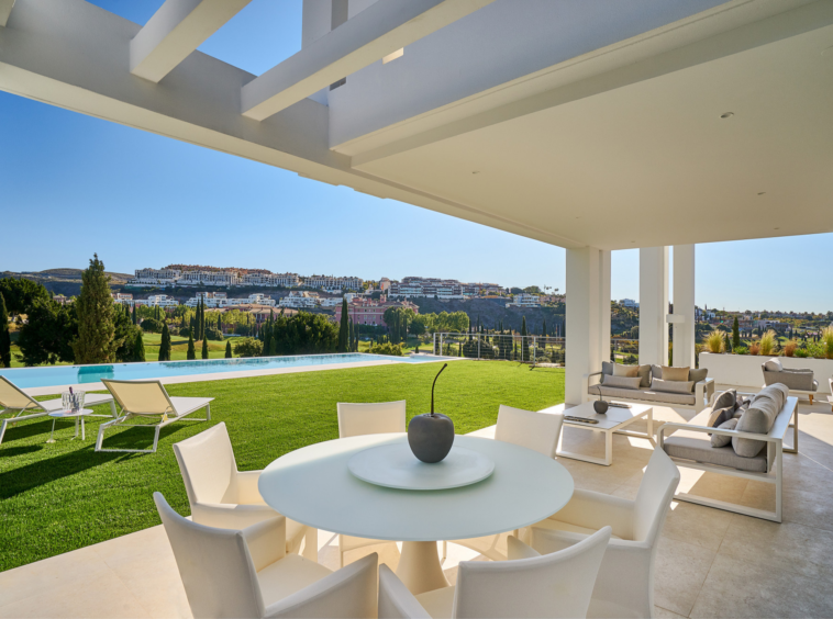 Villa de luxe en première ligne de golf à vendre à Los Flamingos