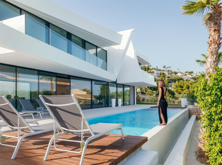 Villa moderne de 4 chambres une vue magnifique sur la mer