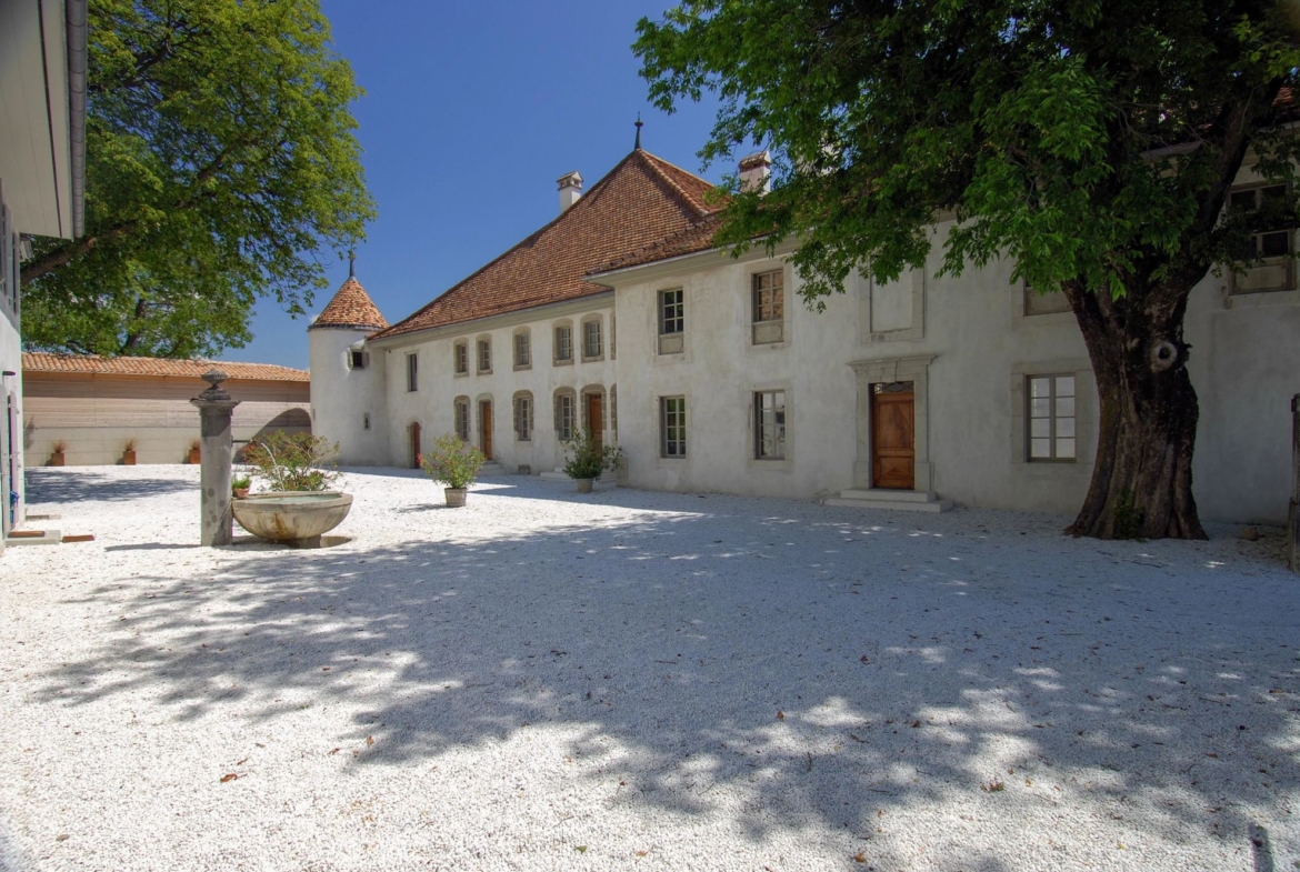 Château Le Rosey - 1183 Bursins - Switzerland